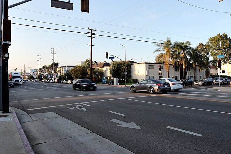 Detroit, MI – Man Killed in Three-Vehicle Crash on Grand River Ave
